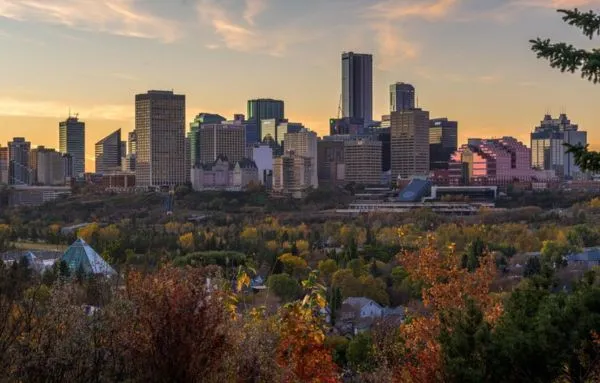 edmonton-skyline-at-sunset-joel-janitorial-cleaning-services-inc